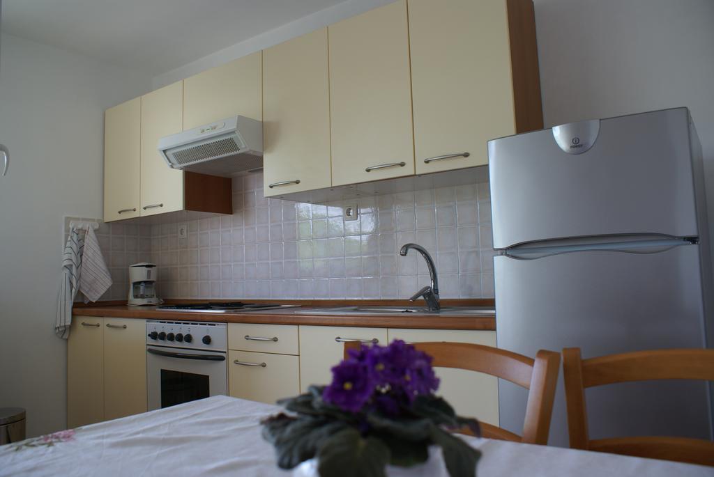 Apartments Robert โพราต ภายนอก รูปภาพ